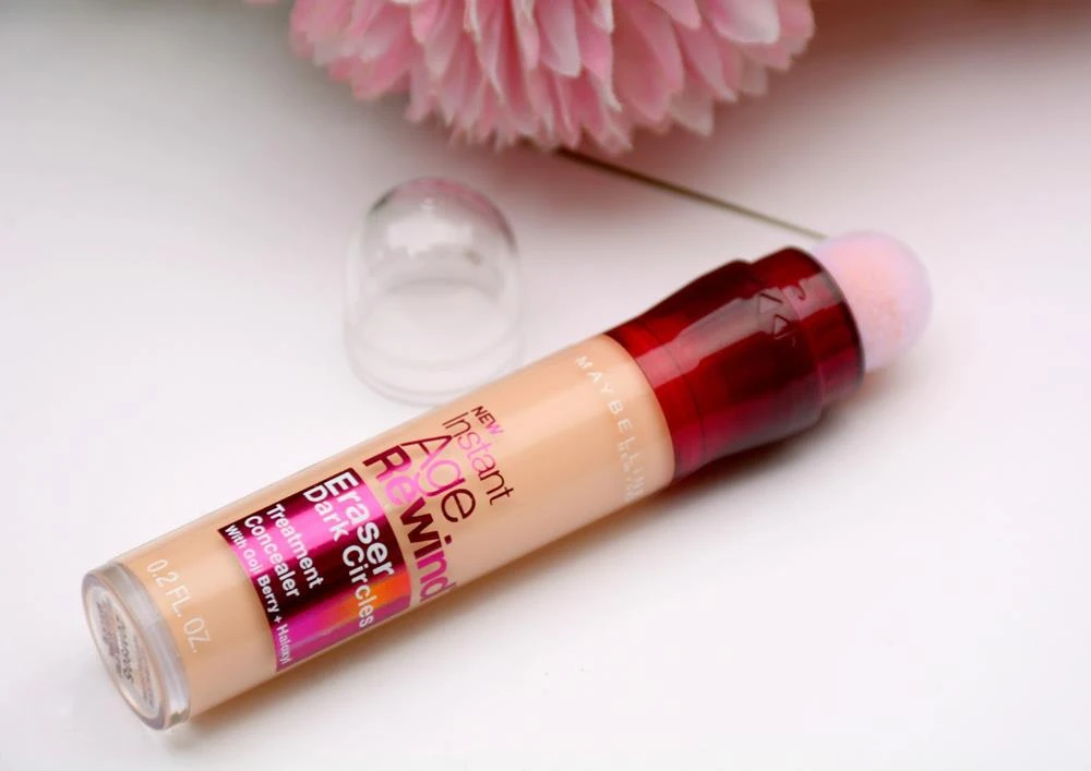 Maybelline Age Rewind giúp che phủ quầng thâm tối ưu (Ảnh: Sưu tầm)