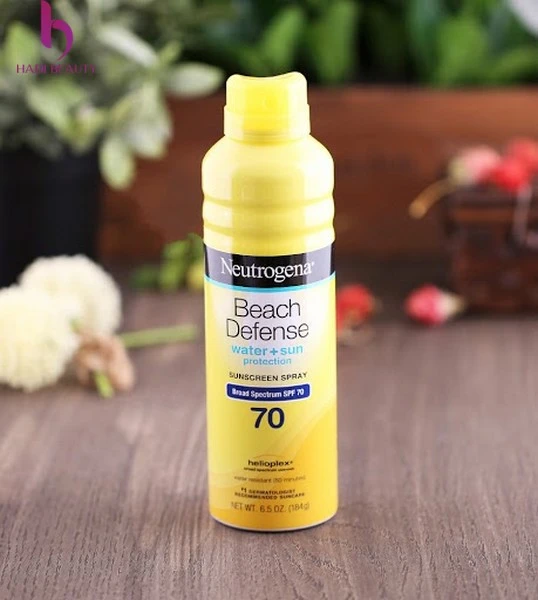 kem chống nắng dạng xịt Neutrogena Beach Defense Water SPF 70