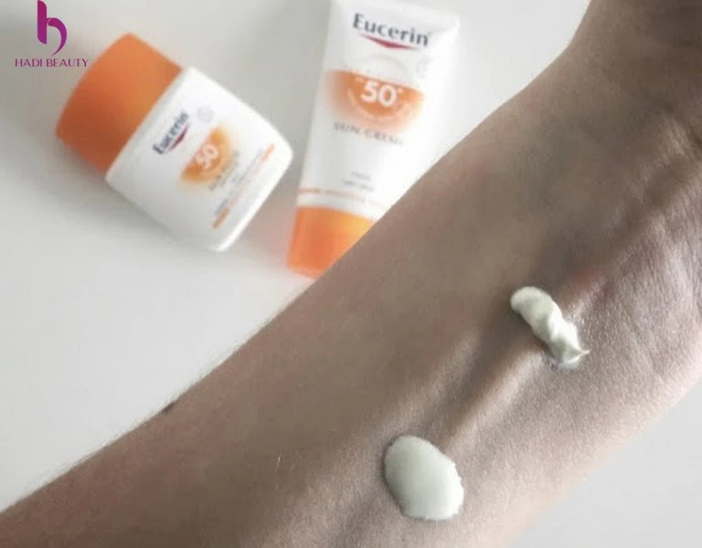 kem chống nắng trị mụn Eucerin Sun Fluid Mattifying không lên tone