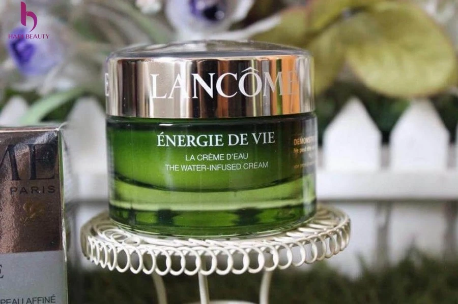 kem dưỡng ẩm cho da mặt vào mùa đông Lancome Energie De Vie Day Cream Water Infused Moiturizing