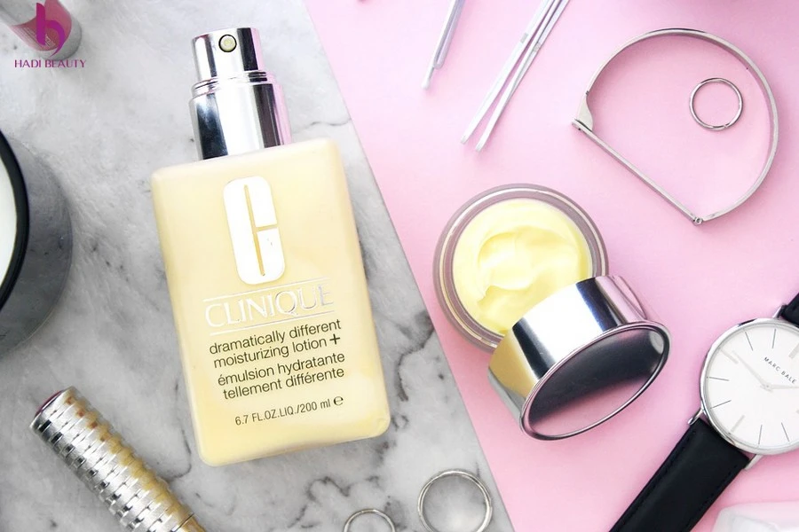 review kem dưỡng ẩm cho da khô Clinique Dramatically Different Moisturizing Lotion
