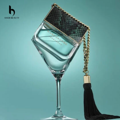 nước hoa marc jacob review Thiết kế túi xách có 1 không 2 của Marc Jacobs Divine Decadence 
