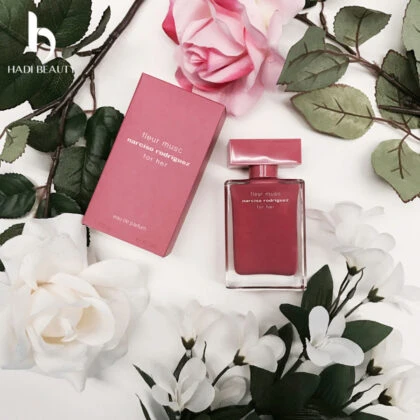 Thiết kế của Narciso Rodriguez hồng khá chỉnh chu