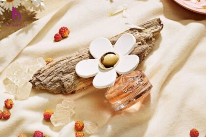 thiết kế mẫu mã nước hoa nữ thơm lâu nhất - daisy marc jacob